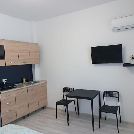 Central Comforts Apartments Бухарест Экстерьер фото